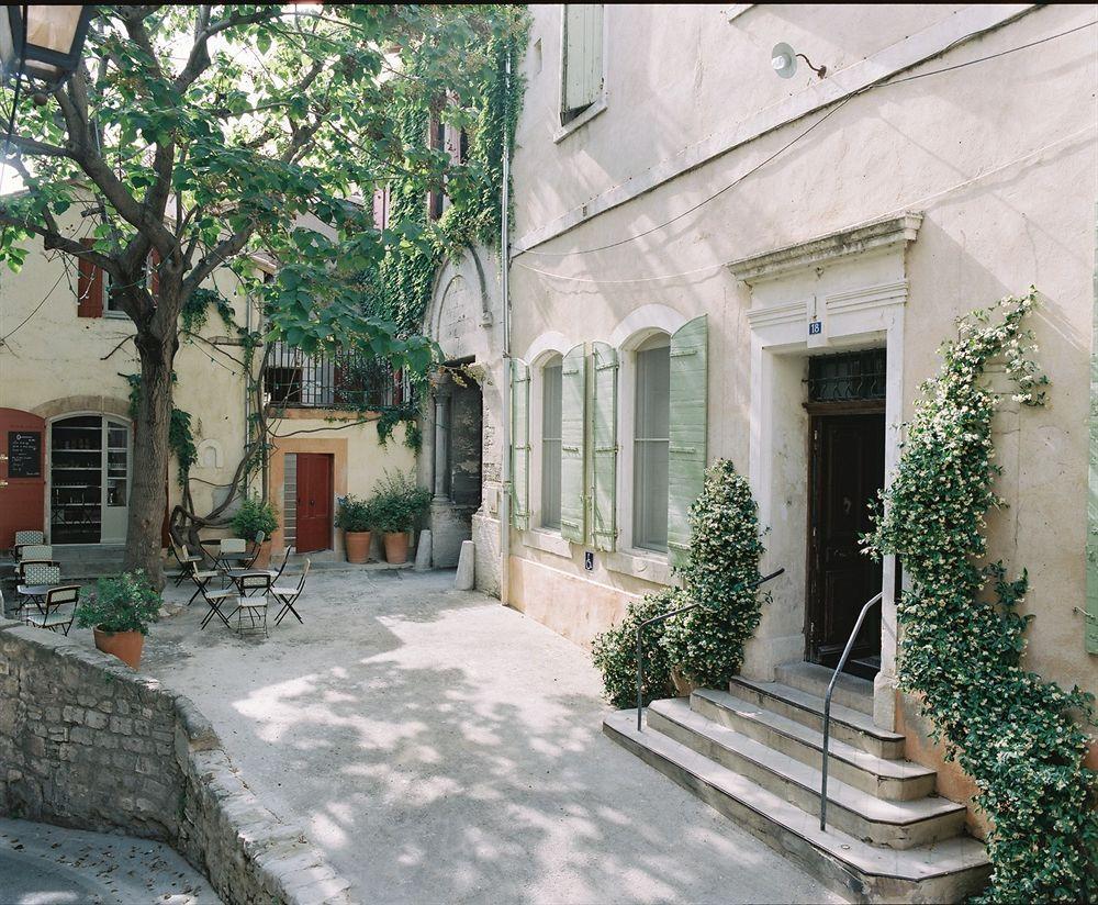 Hotel Du Cloitre Arles Exterior photo