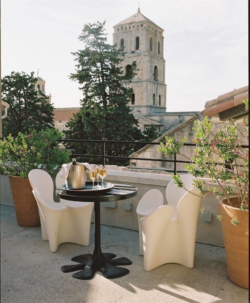 Hotel Du Cloitre Arles Exterior photo